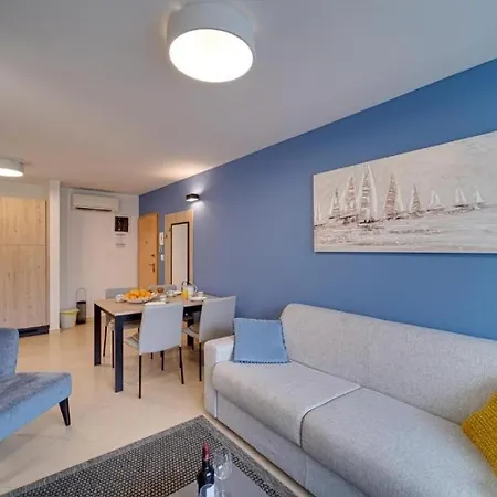 With Swimming Pool Rozac, - 27250 Appartement