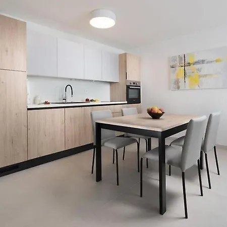 Apartament With Swimming Pool Rozac, - 27250 Umag